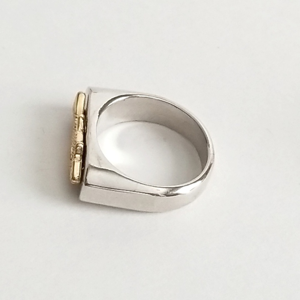 Urban Outfitters Fish Signet Ring - Picture 3 of 5